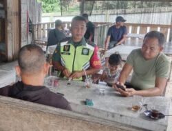 Babinsa Koramil 17/Geumpang Aktif Jalin Silaturahmi dengan Warga, Perkuat Kemanunggalan TNI-Rakyat di Desa Lutueng