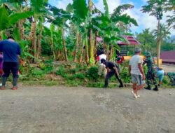 Karya Bakti Pembersihan Selokan Bersama Masyarakat Wujud Kepedulian Koramil Maiwa