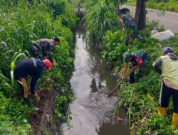 Penuhi Kebutuhan Air petani, Koramil-03 Kodim 1404/Pinrang Bersihkan Saluran irigasi Bersama Warga