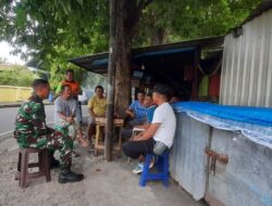 Melalui Komsos Babinsa Koramil-01/Ujung Himbau Warga Selalu Waspada Di Musim Hujan