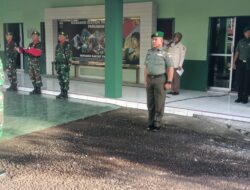 Kasdim 0308/Pariaman Pimpin Upacara Bendera Mingguan Di Makodim 0308/Pariaman