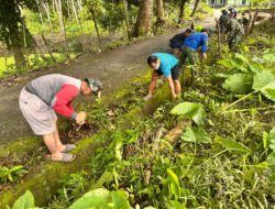 Wujud Kepedulian Terhadap Kebersihan, Koramil 02/Enrekang Kembali Gelar Karya Bakti Pembersihan Selokan