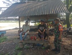 Babinsa Gencarkan Pembinaan Teritorial Lewat Komunikasi Sosial di Tiro, Pidie