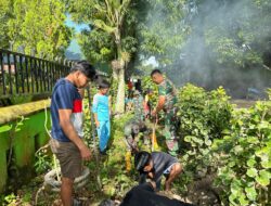 Demi Lingkungan Sehat, Koramil 1419-02/Enrekang Gelar Karya Bakti Bersihkan Selokan SDN 117 Batili