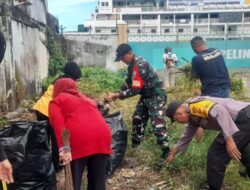 Ciptakan Lingkungan Bersih, Babinsa 1405-01/Ujung Ajak Warga Kerja Bakti Basmi Sampah