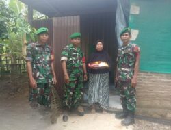 Aksi Sosial, Koramil 1405-08/Tanete Riaja Berikan Sembako Kepada Warga Kurang Mampu