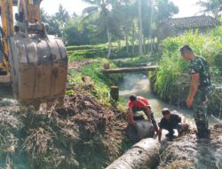 Satgas TMMD Ke-124, Pasang Gorong Gorong Untuk Jalan Baru Di Desa Selebung