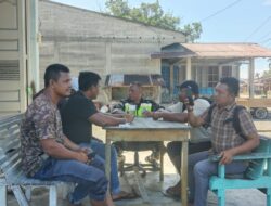 Aktif dalam kegiatan komunikasi sosial di masyarakat Desa Binaannya