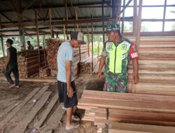 Mewujudkan Keakraban, Babinsa Koramil 04 Beutong sambangi Warga Binaannya
