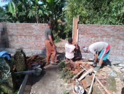 Rawat Rumah Masa Depan, Satgas TMMD Ke-124 Kodim 1620/Loteng Bangun Tembok Permanen
