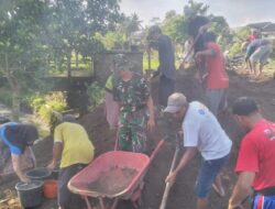 Gotong Royong Wujudkan Kemanunggalan TNI-Rakyat Melalui TMMD Ke-124 di Desa Bagu