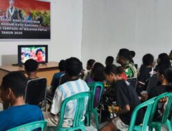 TNI Bersama Warga Wasior Gelar Nobar Film “Denias” Peringati Hari Kebangkitan Nasional