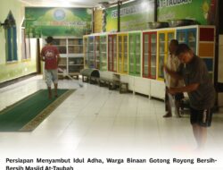 Persiapan Menyambut Idul Adha, Warga Binaan Gotong Royong Bersih-Bersih Masjid At-Taubah