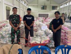 Aksi Sosial Ditunjukkan Babinsa Koramil 1405-05/Mallusetasi Bersama BAZNAS Bagikan Sembako Jelang Idhul Adha 1446 H