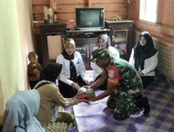 Babinsa dan Tim Kesehatan Sisir Rumah Warga, Tangani Stunting di Pedalaman Pidie
