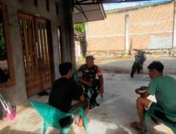 Sambangi Warga Desa Binaan, Babinsa Koramil 04/Beutong Melaksanakan Komunikasi sosial