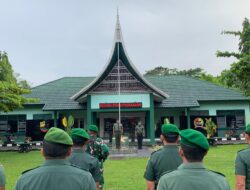 Kasdim 0308/Pariaman Pimpin Upacara Bendera Bulanan 17 Juni 2025