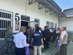 Berantas Halinar, Lapas Banjarbaru Gelar Razia dan Tes Urine Bersama APH