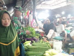 Babinsa Kodim 1404/Pinrang Laksanakan Pengecekan Harga Sayuran Di Pasar Tradisiopnal