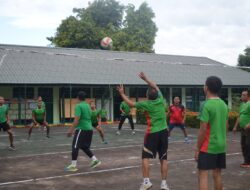 Jaga Kebugaran Fisik, Personel Kodim 1405/Parepare Melaksanakan Olahraga Bola Voli