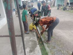 Peduli Kebersihan, Koramil-06 Kodim 1404/Pinrang Gelar Kerja Bakti Pembersihan Pasar Tradisional