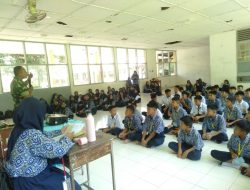 Babinsa Koramil 1405-01/Ujung Berikan Pembekalan MPLS kepada Siswa Baru