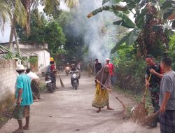 Upayakan Lingkungan Bersih, Babinsa Ajak Warga Bersih-Bersih Kampung