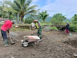 Babinsa Koramil 17/Geumpang Ajak Warga Desa Keune Gotong Royong Tingkatkan Kepedulian Sosial