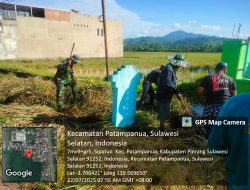 Babinsa Koramil-05 Kodim 1404/Pinrang Bersama Warga Bersihkan Saluran Air