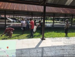 Koramil-07/Lembang Kodim 1404/Pinrang Bersama Warga Laksanakan Pembersihan Pasar