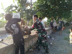 Peduli Lingkungan, Babinsa Koramil 1405-03/Bacukiki Bersama Warga Gotong Royong Bersihkan Rumput dan Sampah
