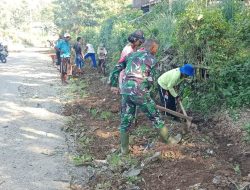 Cegah Terjadi Genangan Air, Babinsa Koramil 1405-04/Soppeng Riaja Pimpin Warga Gelar Karya Bakti