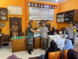 Sinergi TNI dan Pemerintah Desa, Babinsa Tapaktuan Pastikan Bantuan Pangan Tepat Sasaran