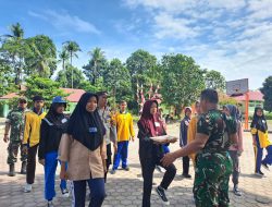 Babinsa 03/Sungai Sariak Latih Paskibra SMAN 1 Kecamatan Patamuan