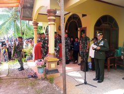 Turut Berduka Cita, Danramil 05/Lubuk Alung Pimpin Upacara Pemakaman Secara Militer