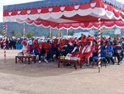 WAKILI DANDIM, DANRAMIL 1703-01/ENAROTALI HADIRI LOMBA GERAK JALAN DALAM RANGKA PERAYAAN HUT KE-80 KEMERDEKAAN RI DI KABUPATEN PANIAI
