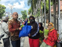 Sambut HUT RI Ke-80, Rutan Palu Bagikan Paket Sembako ke Warga Fakir dan Kurang Mampu