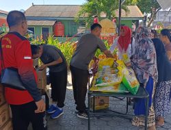 Sinergi Kodim 1404/Pinrang Dan Bulog Salurkan Beras SPHP Untuk Warga Lewat Gerakan Pangan Murah