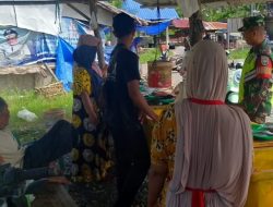 Babinsa Posramil Suka Makmue melaksanakan kegiatan komsos dengan Pedagang ikan di desa binaan