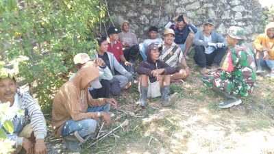 Antisipasi Karhutla, Babinsa Koramil 1405-08/Tanete Riaja Ajak Warga untuk tidak membuang Puntung Rokok di sembarang tempat