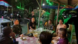 Patroli Humanis dan Komsos Kodim 0107/Aceh Selatan di Tapaktuan Wujudkan Kamtibmas dan Kedekatan dengan Masyarakat