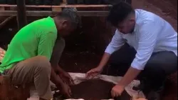 Wujudkan Ketahanan Pangan, Warga Binaan Rutan Pelaihari Siapkan Media Pembibitan Tomat dan Kembang Kol