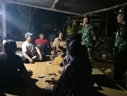 Babinsa Koramil 1419-04/Alla Laksanakan Patroli dan Berikan Edukasi di Pos Ronda