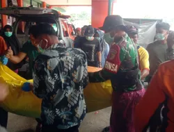 Babinsa Monitoring Penemuan 4 Jenazah Korban Banjir di Aliran Sungai Batang Anai