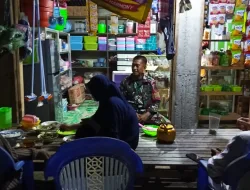 Babinsa Koramil 1404-08/Lanrisang Laksanakan Pemantauan Wilayah dan Komsos Bersama Warga