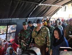 Dandim 0102/Pidie Dampingi Danrem 011/LW Sambut Menhan RI dan Panglima TNI Tinjau Pasca Banjir Pidie Jaya