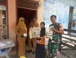 Babinsa 1405-01/Ujung Dampingi Penyaluran Bantuan Sosial RASTRA kepada Warga Kelurahan Ujung Sabbang