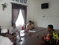 Babinsa Koramil 04 Beutong Aktif dalam kegiatan komunikasi sosial di masyarakat Desa Binaannya