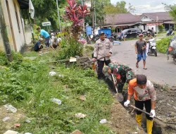 Bersama Warga,Babinsa Koramil 0907/02 Tarteng Gelar Pembersihan wilayah