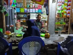 Babinsa Koramil 1404-08/Lanrisang Laksanakan Pemantauan Wilayah dan Komsos Bersama Warga